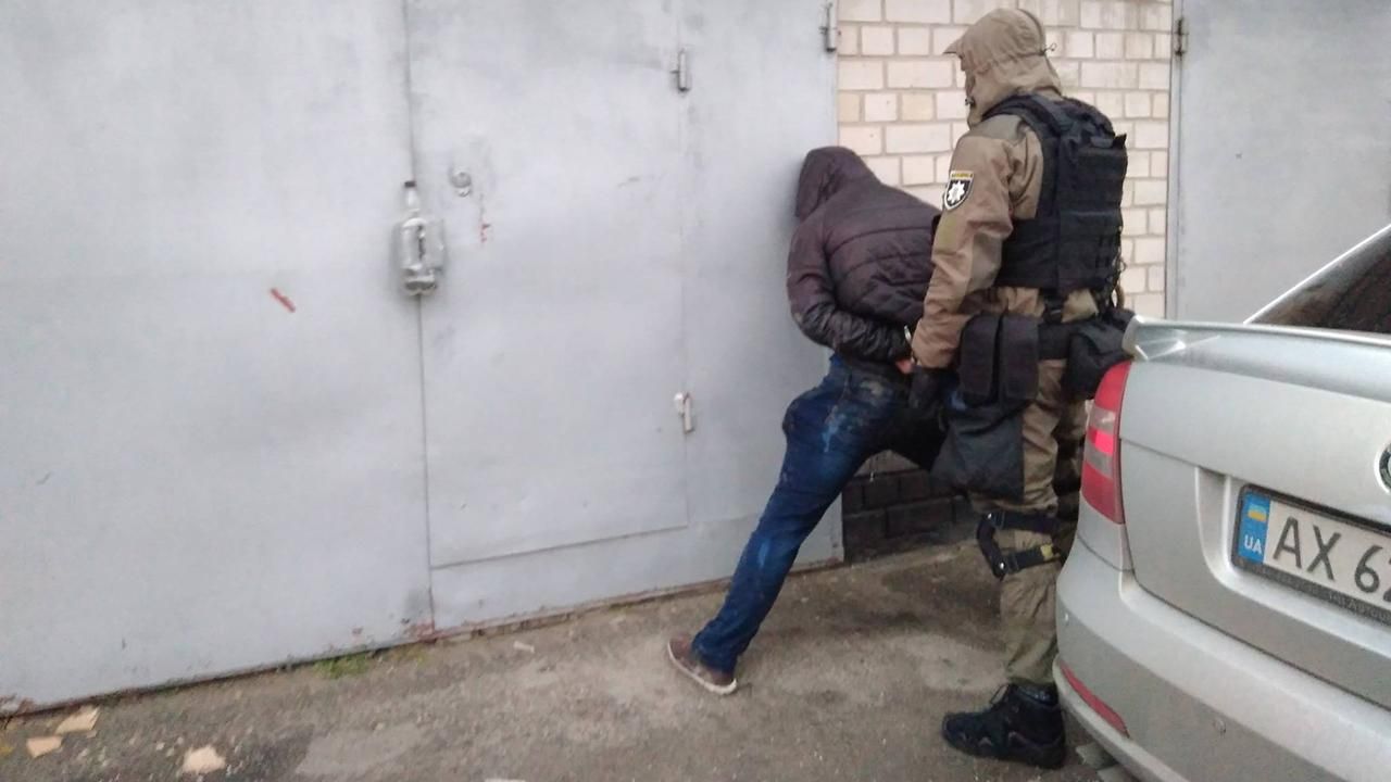 Зухвале пограбування у Києві: поліція затримала зловмисників, які викрали 3 мільйони гривень