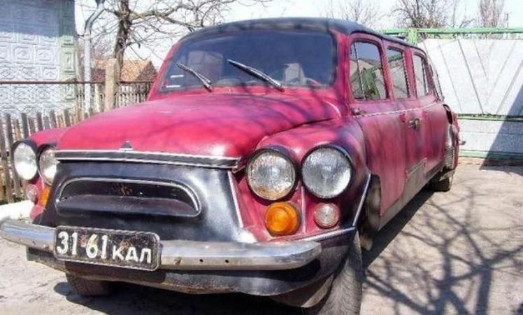 В Украине продают уникальный "горбатый" лимузин В Украине продают уникальный "горбатый" лимузин