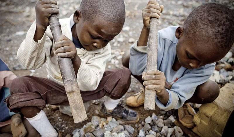 Apple, Sony, BMW та інші світові компанії використовують незаконну дитячу працю в Конго