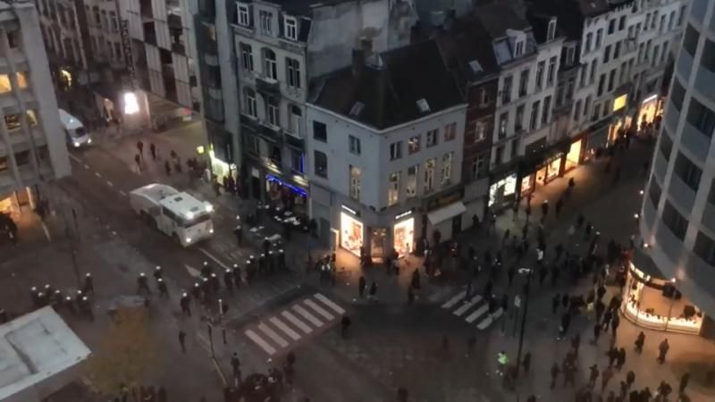 Бельгійська поліція затримала понад 30 учасників масових заворушень у Брюсселі Бельгійська поліція затримала понад 30 учасників масових заворушень у Брюсселі