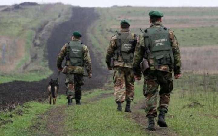 Военная прокуратура и пограничники проводят масштабную спецоперацию на Закарпатье Военная прокуратура и пограничники проводят масштабную спецоперацию на Закарпатье
