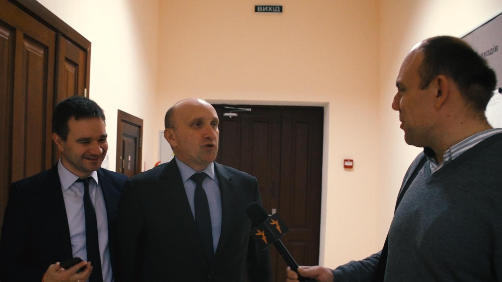 Як держслужбовці переобирають самі себе: резонансне розслідування Як держслужбовці переобирають самі себе: резонансне розслідування