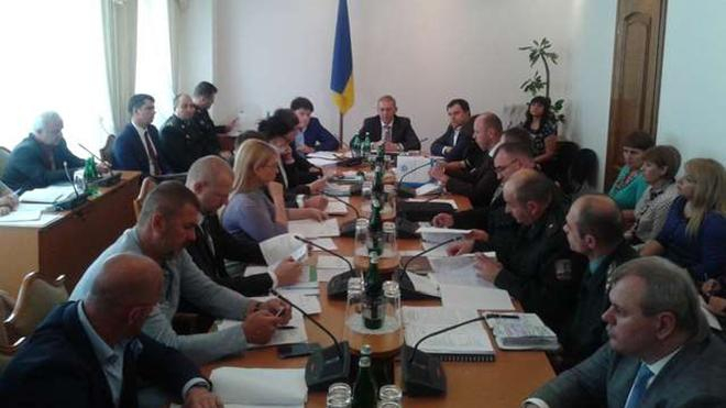 Комітет ухвалив рішення щодо закону про реінтеграцію Донбасу Комітет ухвалив рішення щодо закону про реінтеграцію Донбасу
