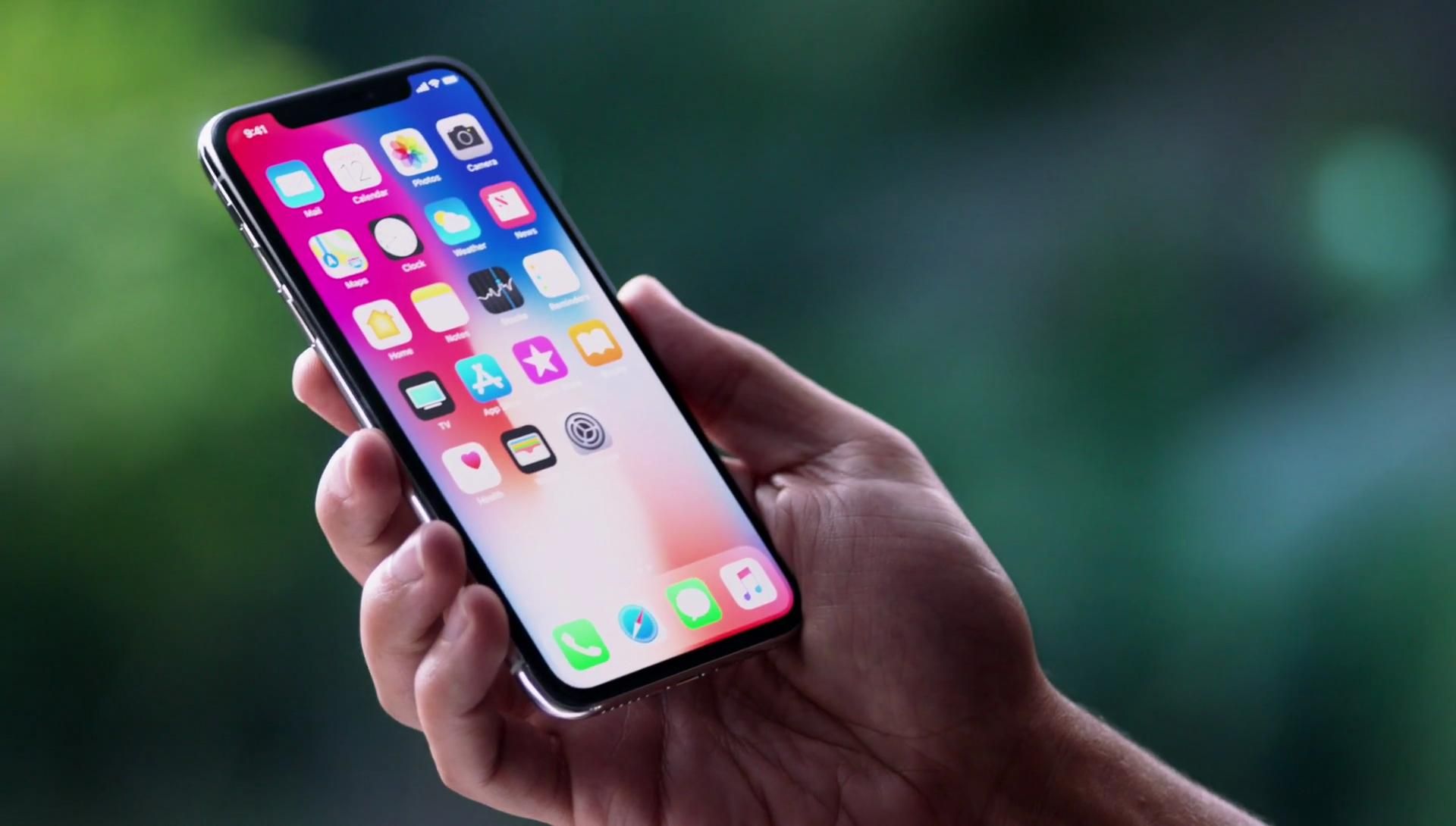 Купити iPhone X в Україні: коли стартує продаж та скільки коштуватиме смартфон