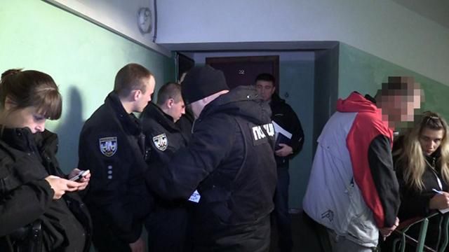 Ужасная смерть в Киеве: 15-летнюю девушку нашли с ножом в груди