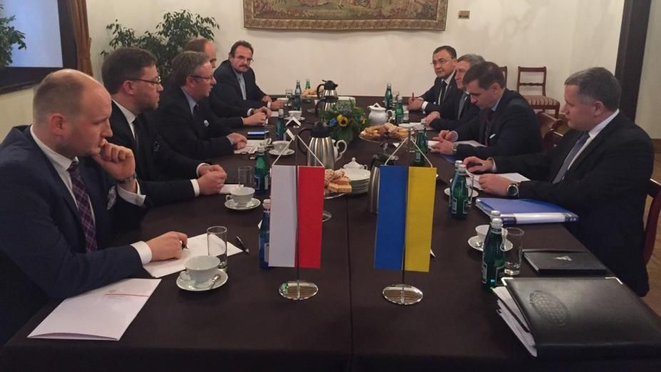 Встреча Украина-Польша в Кракове: о чем договорились дипломаты обеих стран