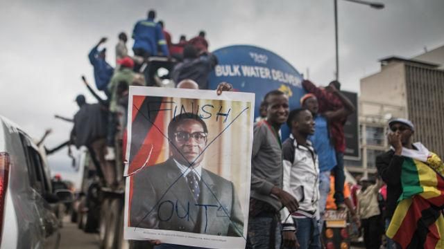 Як Путін утратив ще одного друга, або "Гібридний путч" по-зімбабвійськи Як Путін утратив ще одного друга, або "Гібридний путч" по-зімбабвійськи