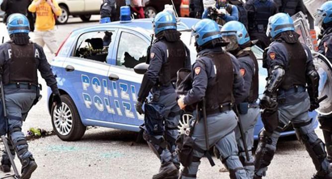 В Італії поліція затримала майже півсотні представників мафії