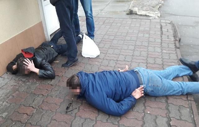 Группа хакеров похищала деньги с карточек клиентов украинских банков: СБУ задержала злоумышленников Группа хакеров похищала деньги с карточек клиентов украинских банков: СБУ задержала злоумышленников