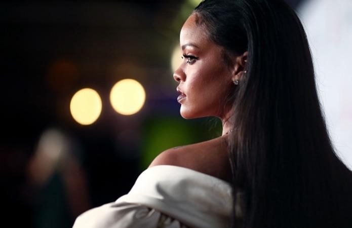 Рианна стала жертвой хакеров: в сеть слили пикантные фото певицы (18+) Рианна стала жертвой хакеров: в сеть слили пикантные фото певицы (18+)