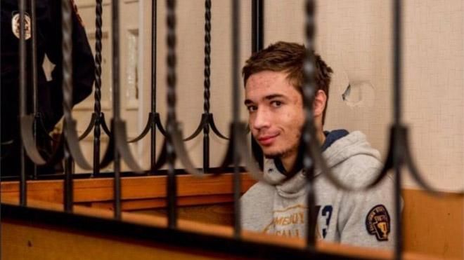 Зустріч Павла Гриба з консулом перервали через те, що вони спілкувались українською Зустріч Павла Гриба з консулом перервали через те, що вони спілкувались українською