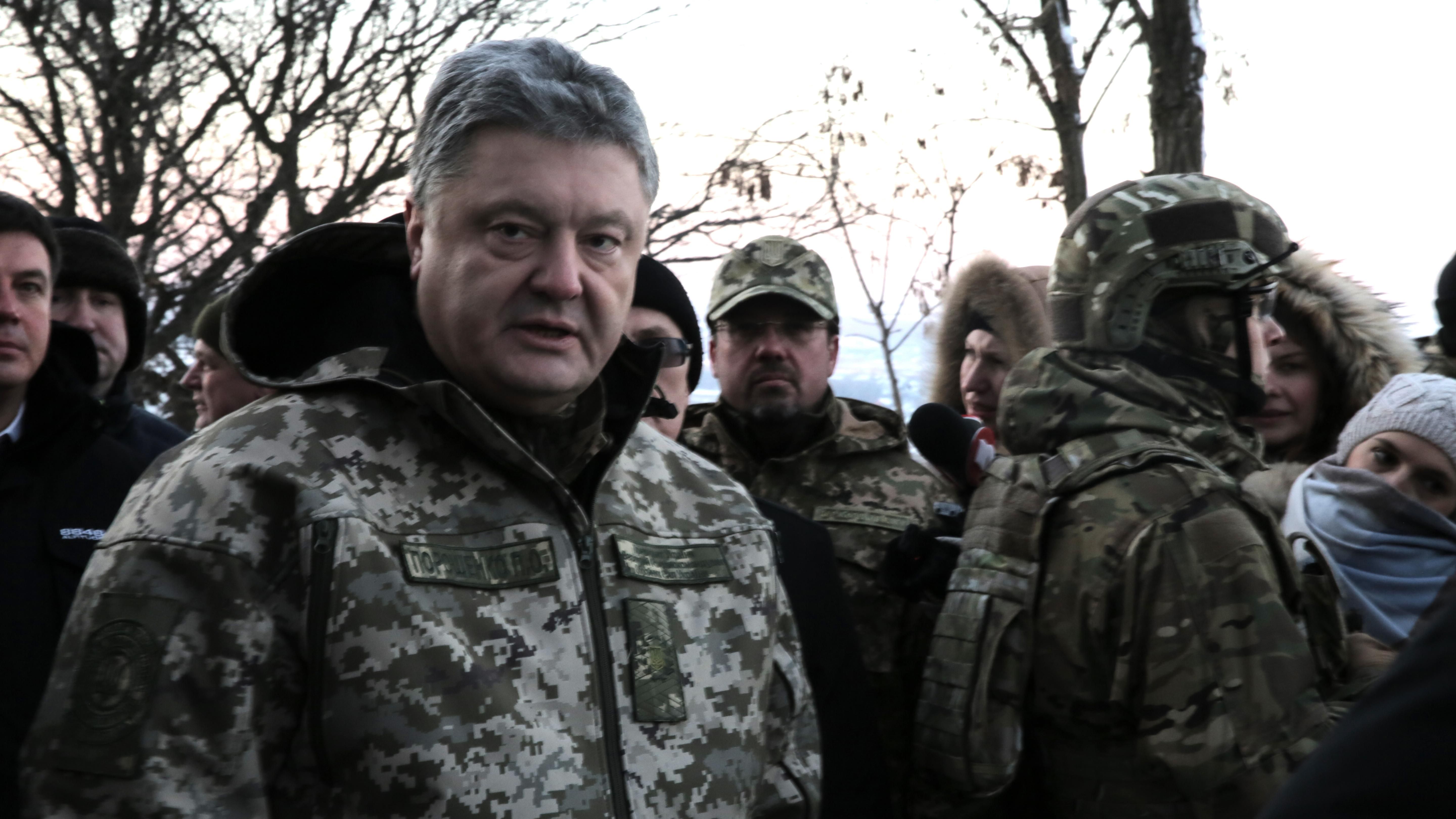 Порошенко звільнив заступника голови Служби зовнішньої розвідки Порошенко звільнив заступника голови Служби зовнішньої розвідки