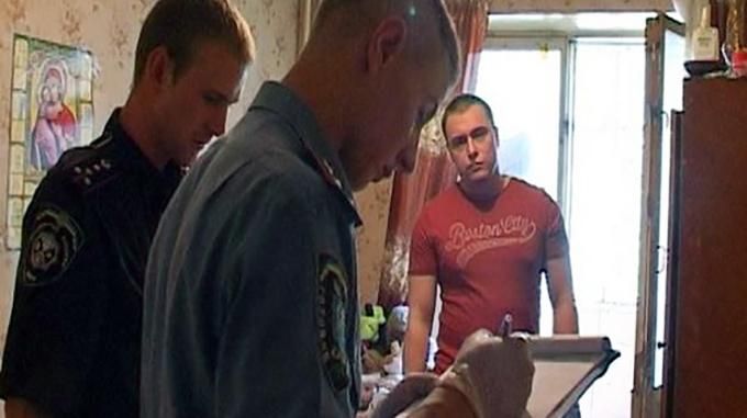 Ревнивий чоловік у Києві шваброю забив свою дружину до смерті Ревнивий чоловік у Києві шваброю забив свою дружину до смерті