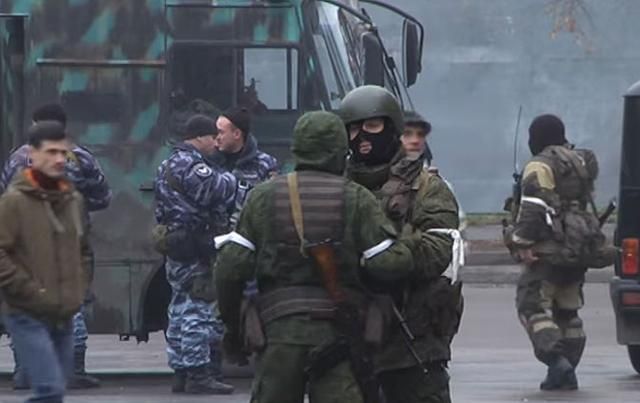 В окупованому Луганську вимкнули телебачення, радіо та мобільний зв'язок В окупованому Луганську вимкнули телебачення, радіо та мобільний зв'язок