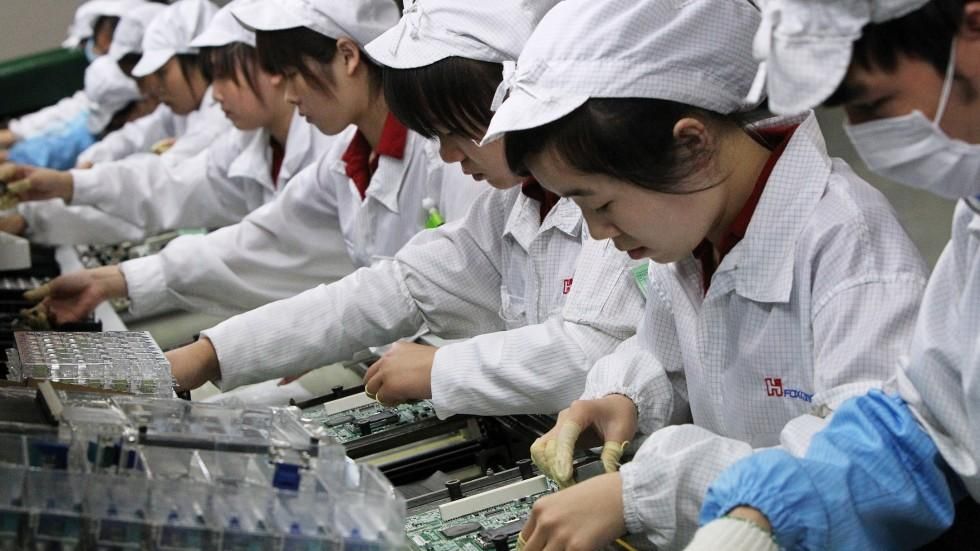 В сборке iPhone X незаконно участвуют китайские школьники