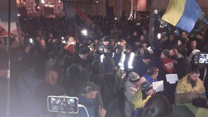 На Майдані в Києві встановлюють намети На Майдані в Києві встановлюють намети