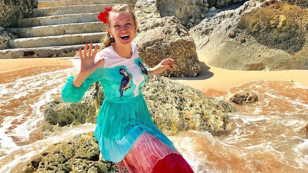 Владелица имения Кардашян Марина Эктон рассказала, почему не хочет украинского гражданства Владелица имения Кардашян Марина Эктон рассказала, почему не хочет украинского гражданства