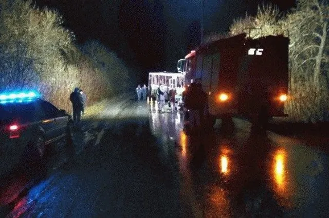 На Луганщині зіткнулися автобус та 2 трактори