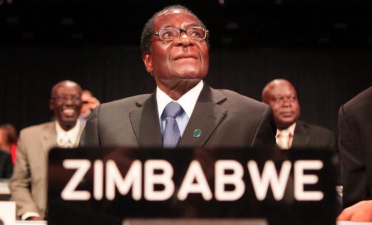 Мугабе таки ушел в отставку: люди празднуют посреди улиц