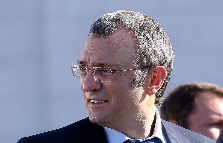 Російського сенатора затримали у Франції Російського сенатора затримали у Франції