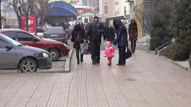 18 сіл на Донбасі лишилися без світла через мокрий сніг
18 сіл на Донбасі лишилися без світла через мокрий сніг