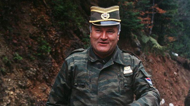 Резня в Сребренице, осада Сараево –  "кровавый" югославский генерал Младич получил пожизненное