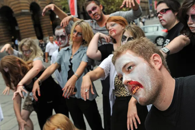 Парад зомбі на День без покупок 2015 