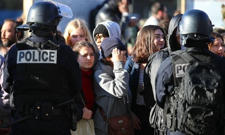 Во Франции готовили нападение на рождественскую ярмарку: 6 человек – задержаны