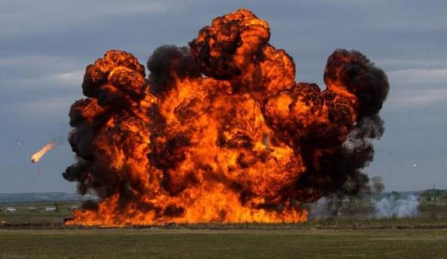 У Донецьку прогриміли вибухи на військових об’єктах бойовиків, – ЗМІ У Донецьку прогриміли вибухи на військових об’єктах бойовиків, – ЗМІ