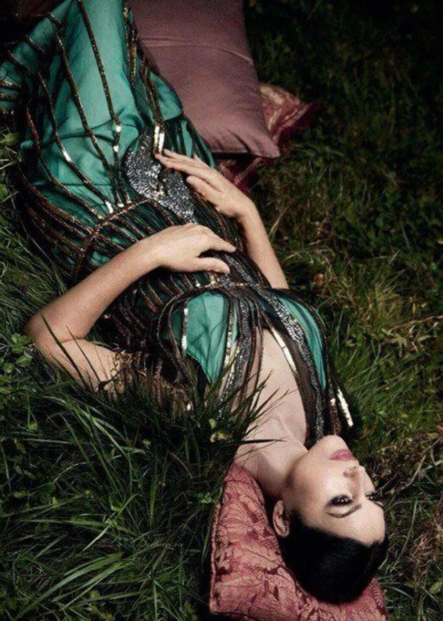 Моніка Беллуччі у зйомці для Elle Italia
