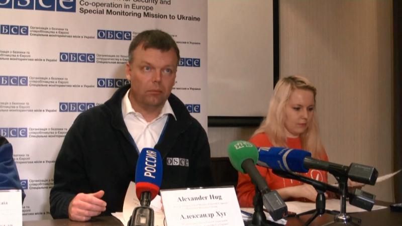 Представитель ОБСЕ сегодня встретится с Захарченко из-за "переворота" в Луганске Представитель ОБСЕ сегодня встретится с Захарченко из-за "переворота" в Луганске