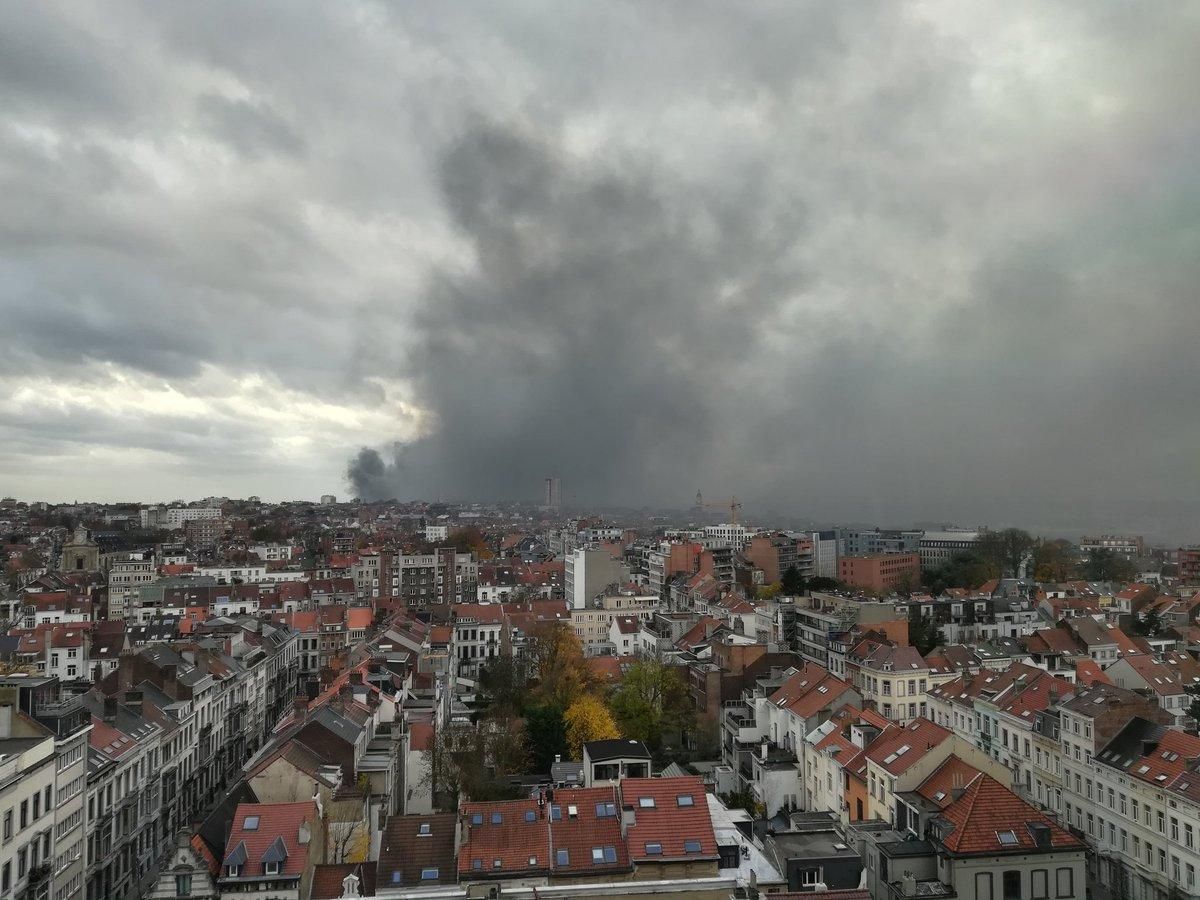 У Брюсселі вщент згоріла вафельна фабрика