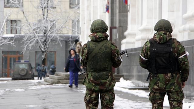 Об’єднання "ЛНР" з "ДНР": у Луганську готуються до збройного протистояння з Донецьком