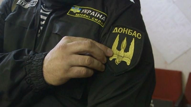 В Киеве неизвестные захватили бойца батальона "Донбасс", – очевидцы В Киеве неизвестные захватили бойца батальона "Донбасс", – очевидцы