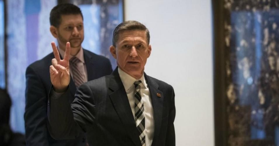 Флінн хоче укласти угоду зі слідством щодо "російського досьє" Трампа, – ЗМІ Флінн хоче укласти угоду зі слідством щодо "російського досьє" Трампа, – ЗМІ