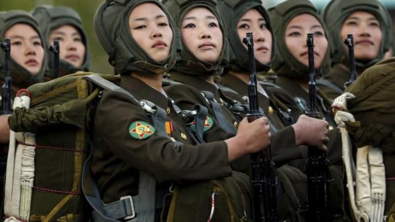 Голод, изнасилования, фанатизм, – экс-военный с КНДР рассказала о службе в армии Ким Чен Ына