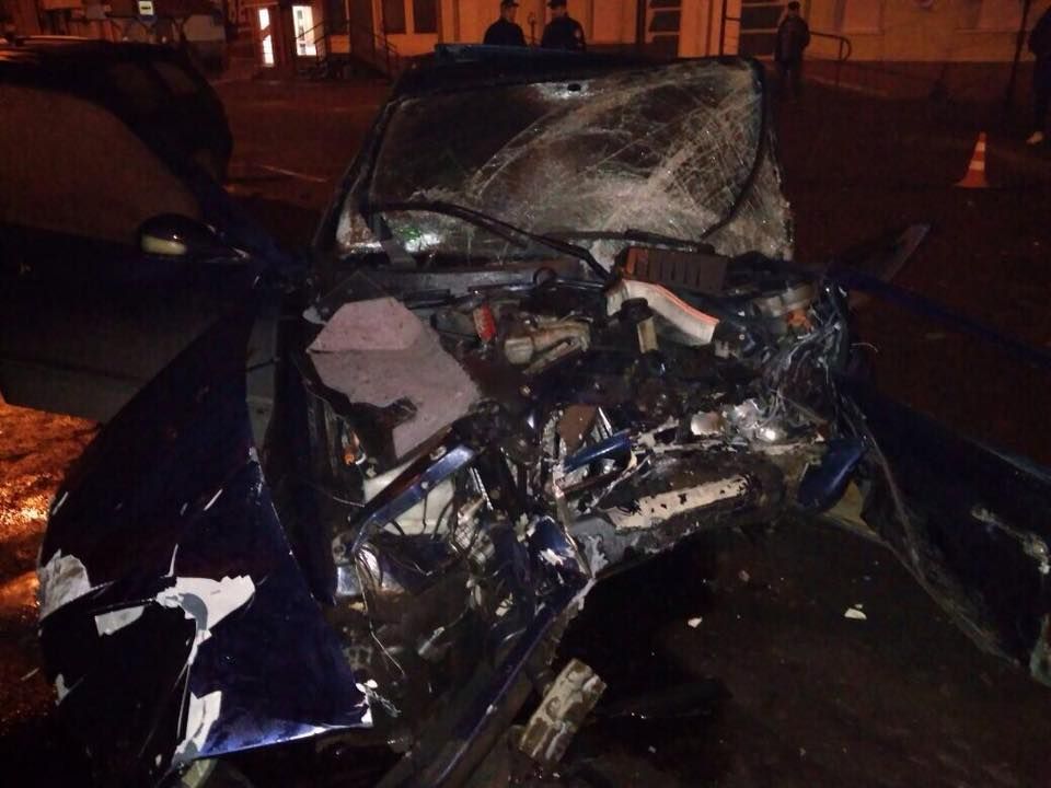 На Волині п'яний поліцейський спричинив смертельну ДТП На Волині п'яний поліцейський спричинив смертельну ДТП