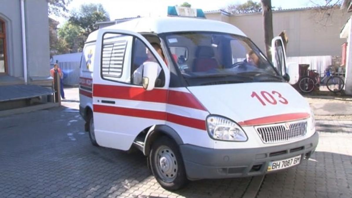 Пенсионер выстрелил себе в голову средь бела дня на глазах прохожих в Николаеве (18+)