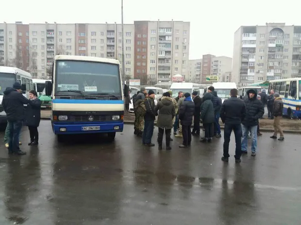 На Волині проведено виховну бесіду із водієм маршрутки, який висадив сина загиблого бійця АТО 