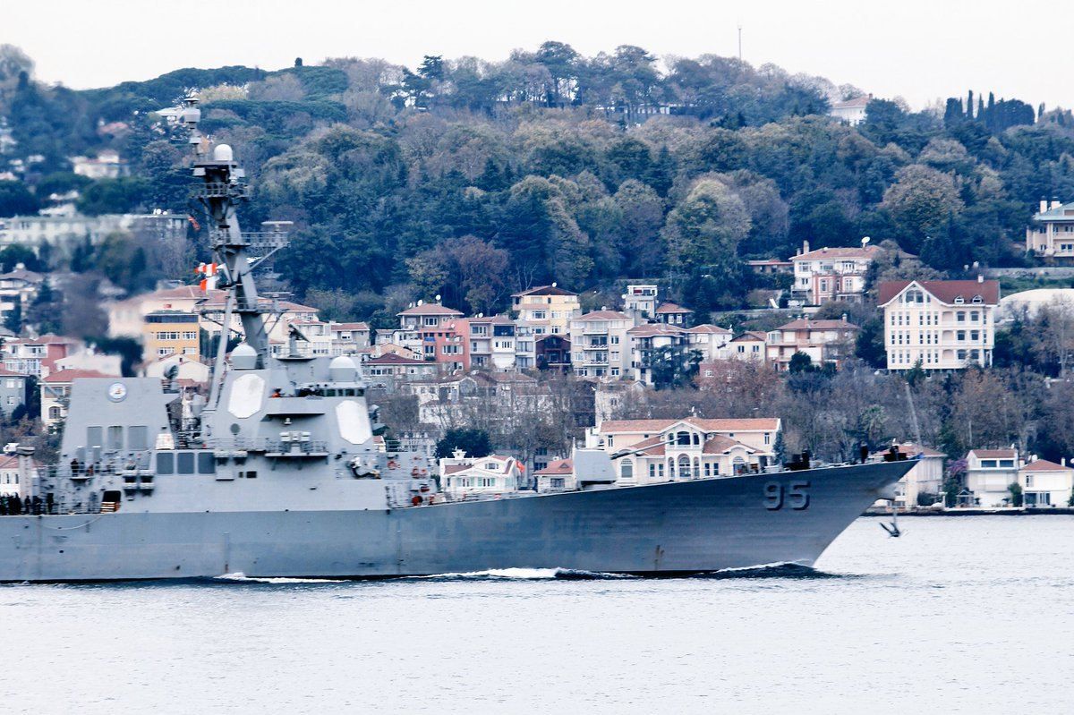У Чорне море увійшов американський ракетний есмінець із "Томагавками"