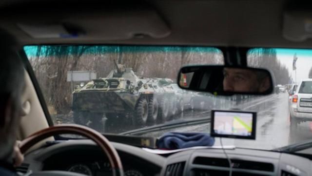 Огромная колонна военной техники боевиков покинула Луганск: появилось видео