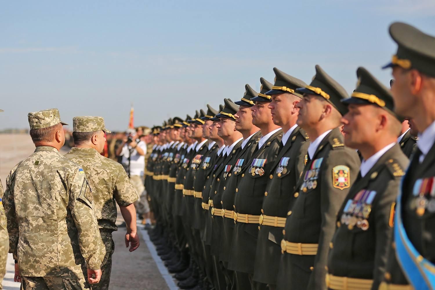 Українських військових використовують для будівництва: омбудсмен закликала Полторака припинити це
