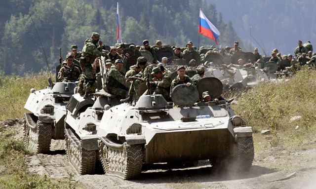 Росія розгортає дедалі більше сил біля кордону з Україною, – РНБО