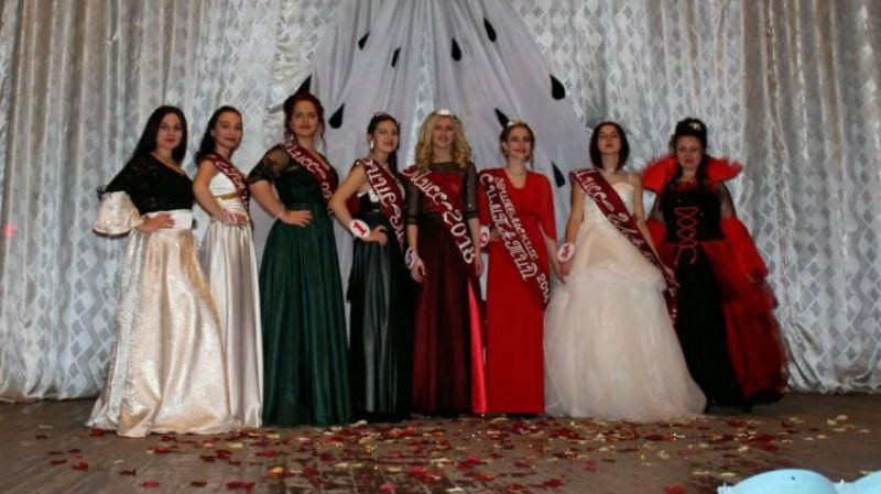 В так называемой "ДНР" провели конкурс красоты: эпические фото В так называемой "ДНР" провели конкурс красоты: эпические фото