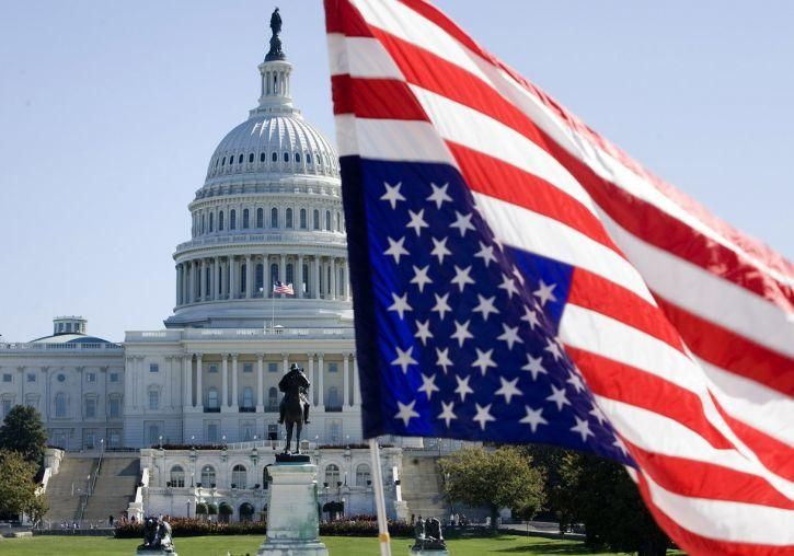 В США вступили в силу дополнительные санкции против России В США вступили в силу дополнительные санкции против России