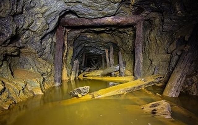 Особая опасность на Донбассе: эксперт предупредил об угрозе от подтопленных шахт