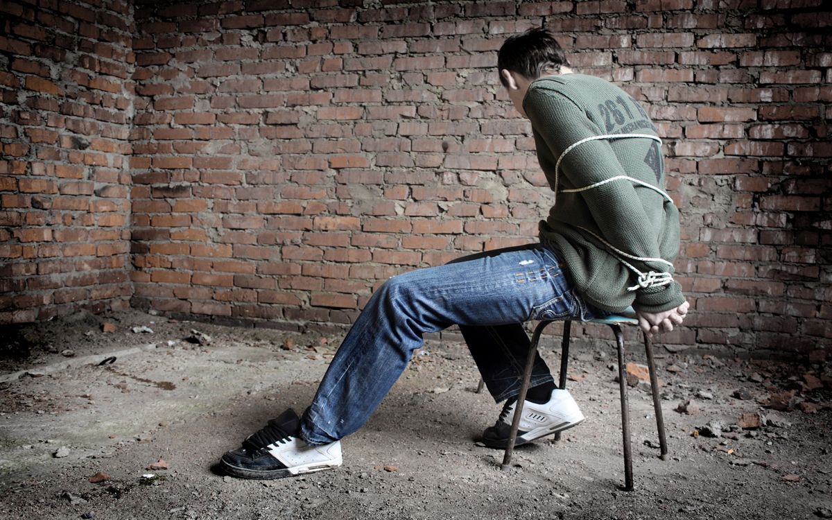 На Тернопільщині школярі викрали хлопця На Тернопільщині школярі викрали хлопця