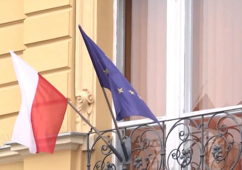 Нові правила: польські роботодавці платитимуть податок за кожного робітника-іноземця
Нові правила: польські роботодавці платитимуть податок за кожного робітника-іноземця