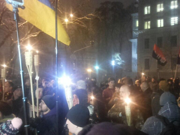 Смолоскипна хода на Майдані: штовханина і перші затримані