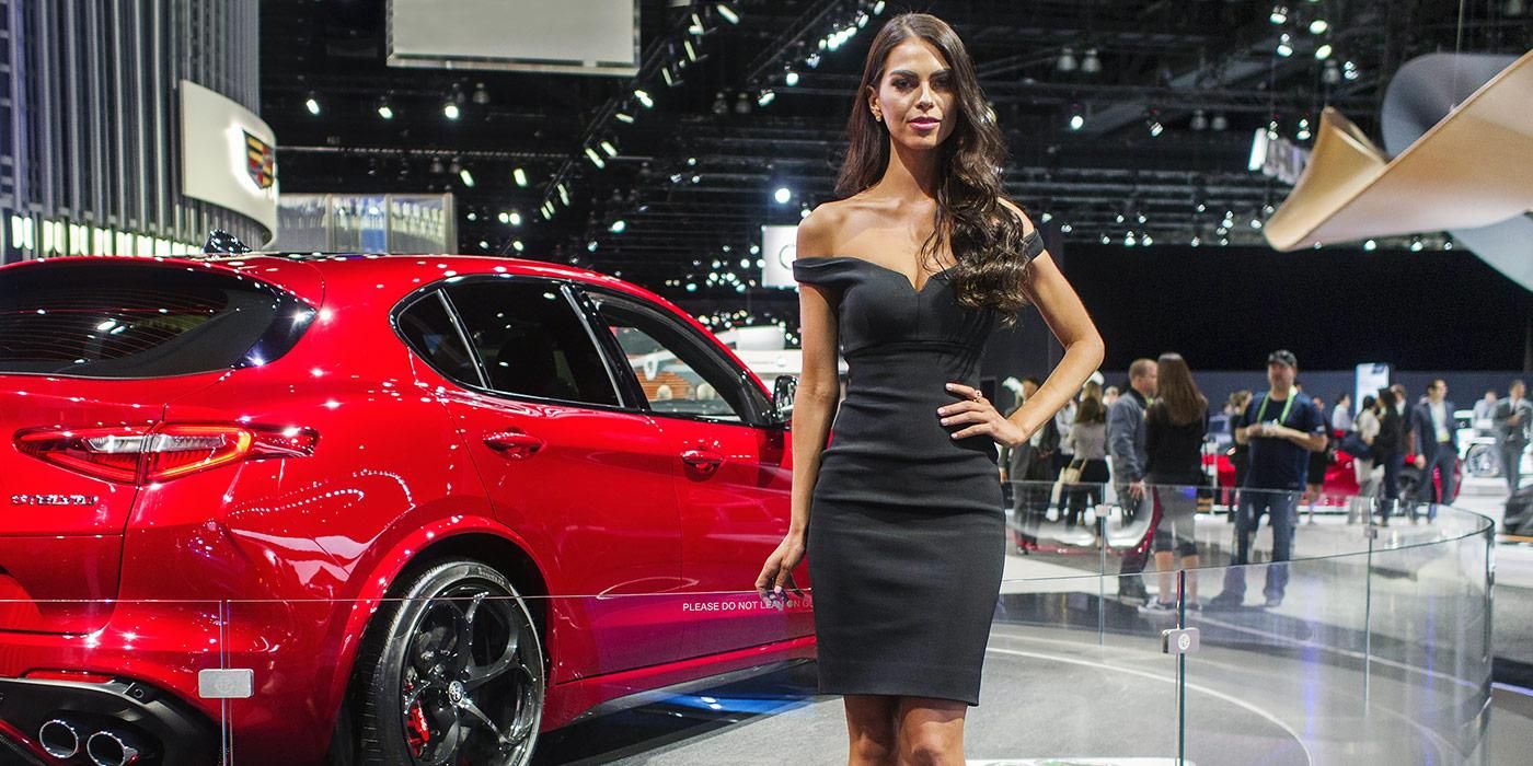 Лучшие девушки Лос-Анджелесского автошоу Лучшие девушки Лос-Анджелесского автошоу